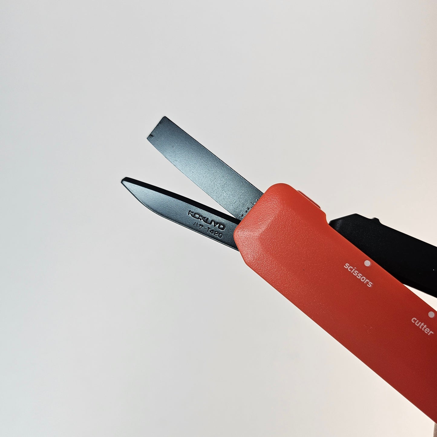 KOKUYO Hakoake 2Way Portable Titanium Scissors (Orange)