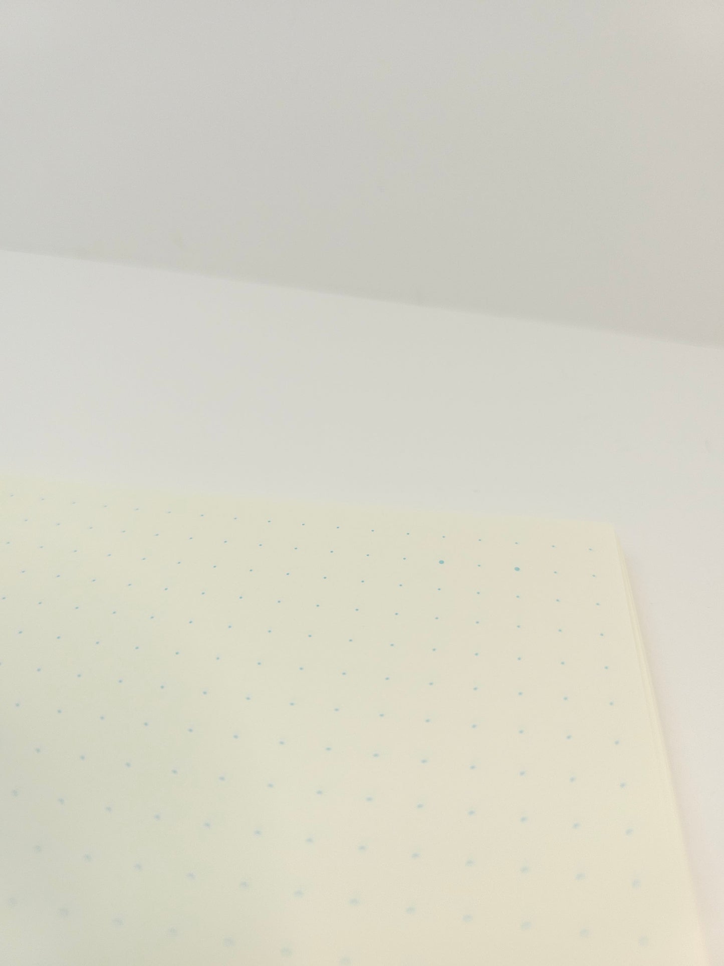 MD NOTEBOOK JOURNAL <A5> Dot grid