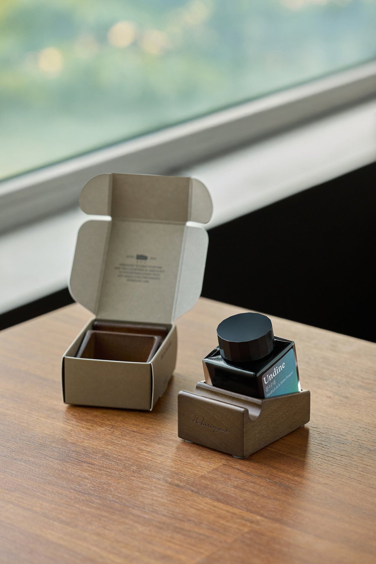 Wearingeul Ink & Pen Rest