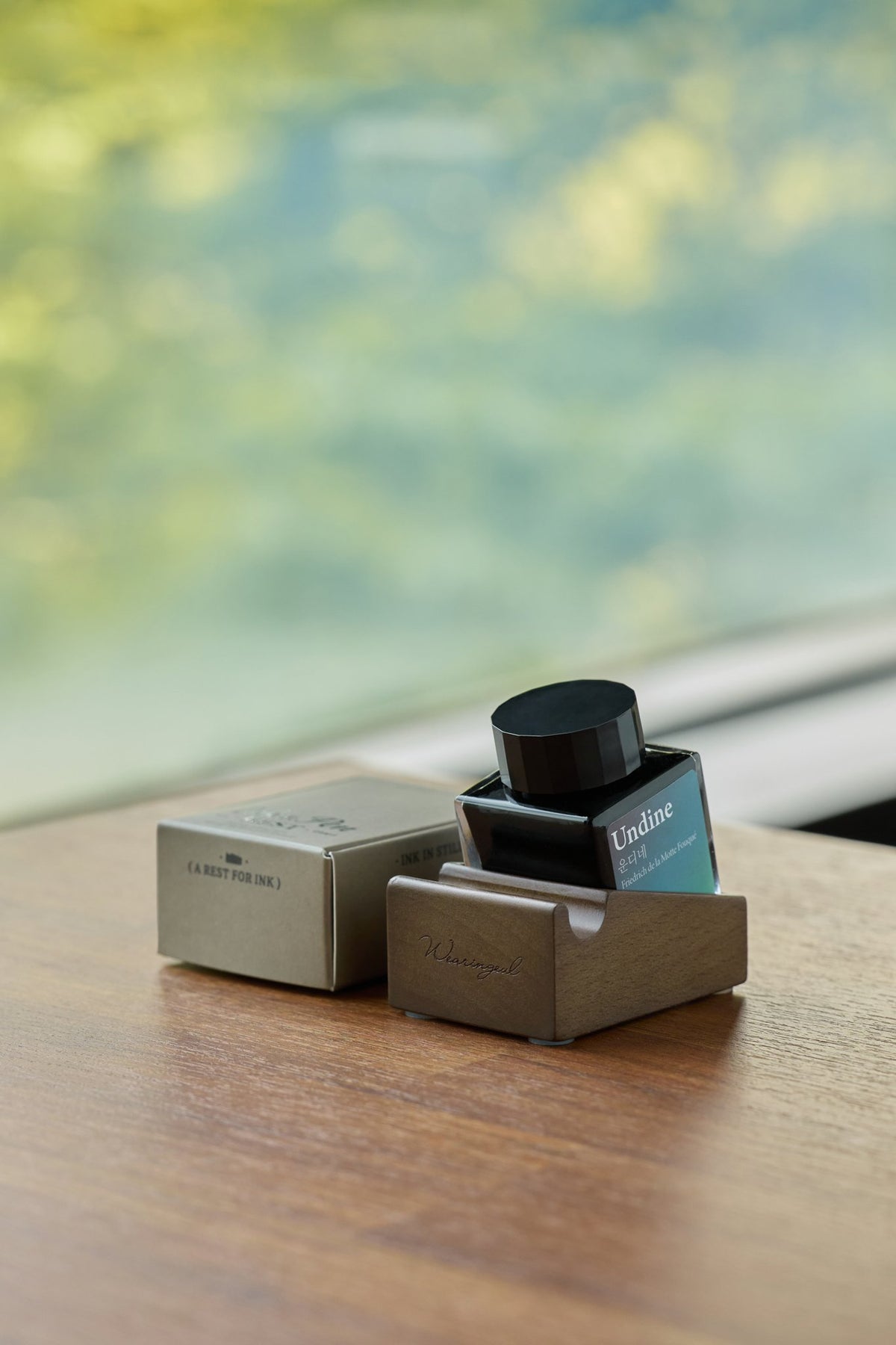 Wearingeul Ink & Pen Rest