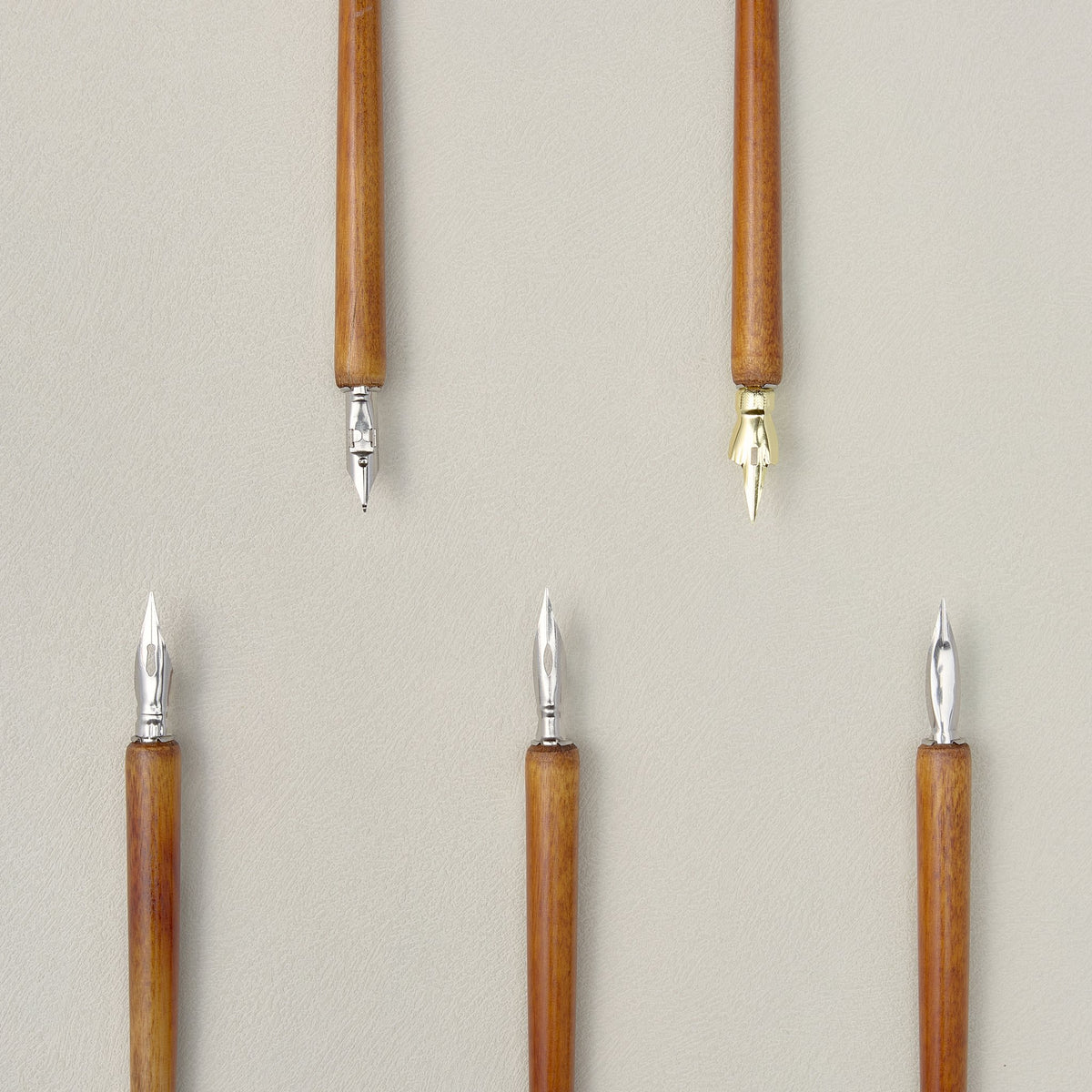 Wearingeul Wooden Dip Pen Holder