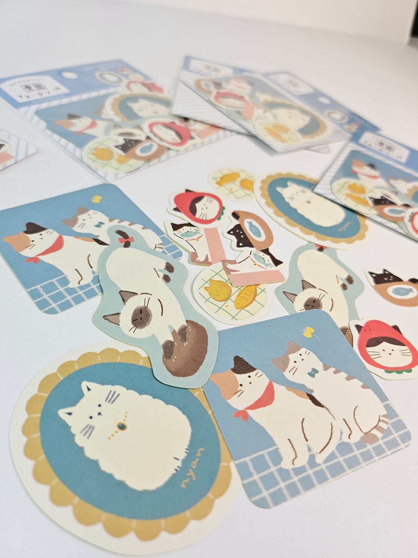 Furukawa Shiko Flake sticker (Feline)