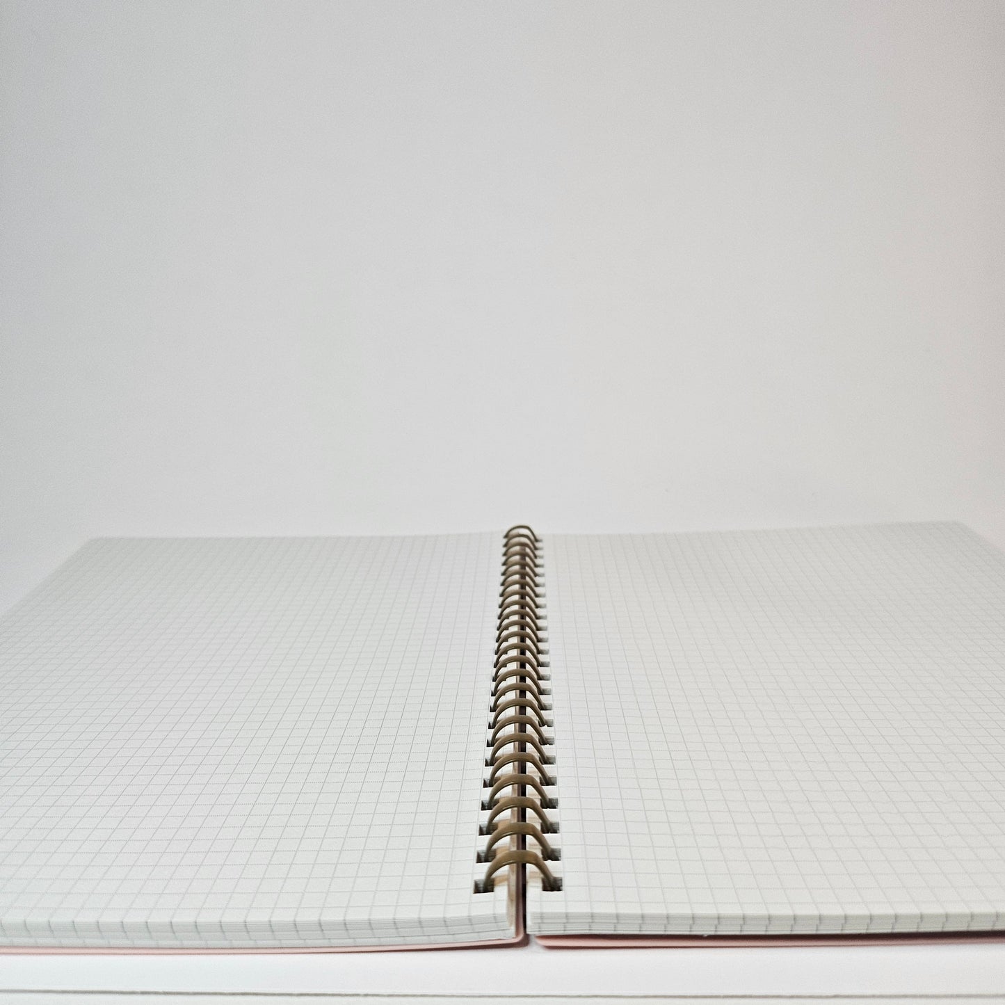 KOKUYO Notebook Grid Sooofa Soft Ring (Pink)